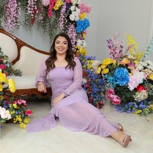 Meet your Posher, Daniela